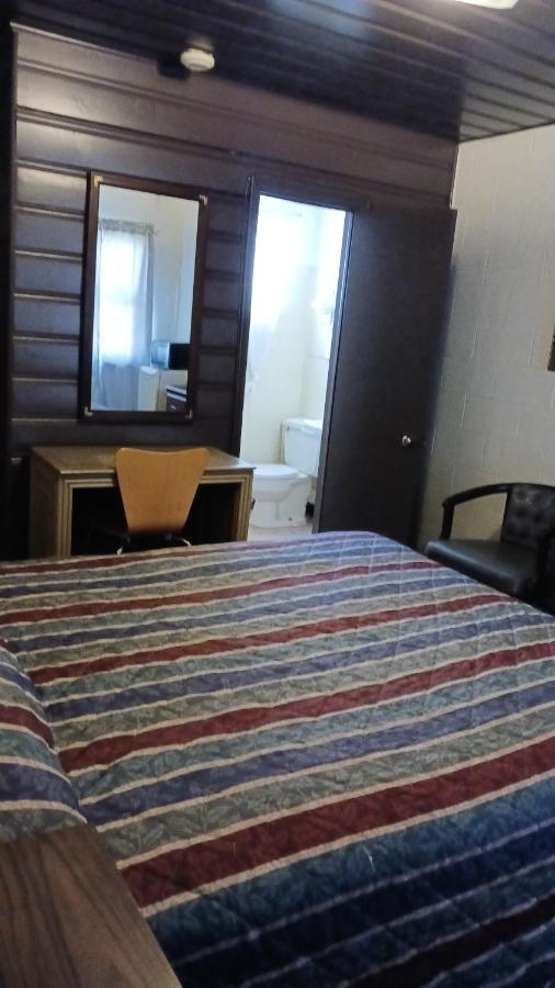 White Pine Motel Эли Экстерьер фото